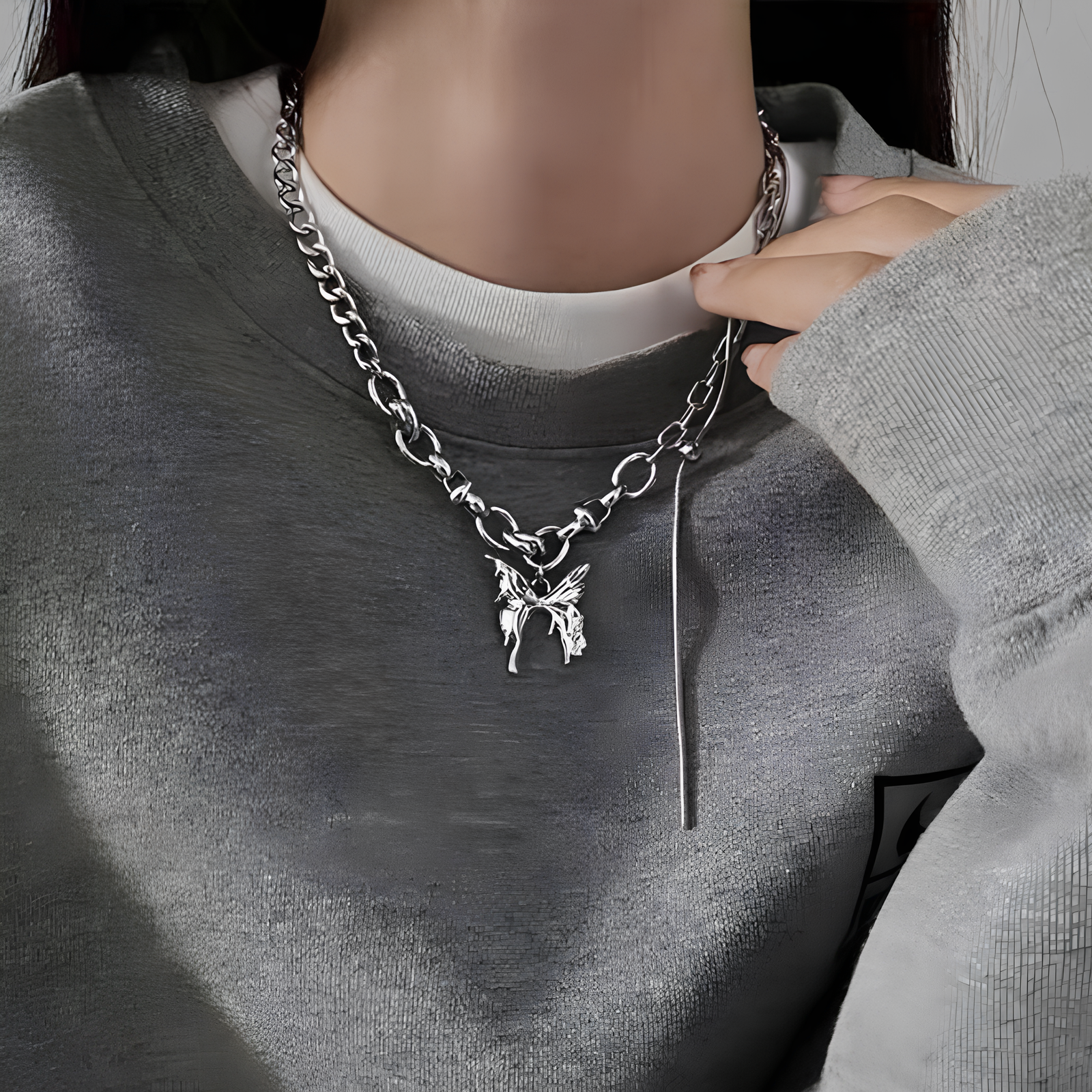 Midnight Flutter Necklace